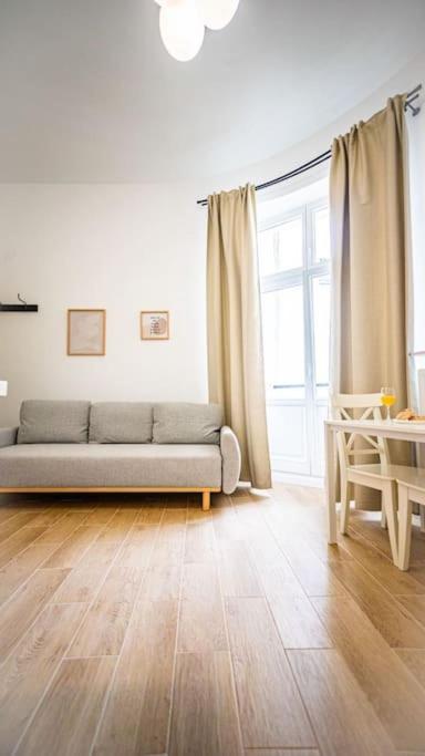 Lovely Apartment In وارسو المظهر الخارجي الصورة