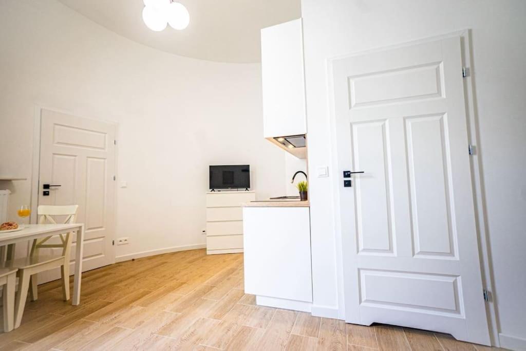 Lovely Apartment In وارسو المظهر الخارجي الصورة